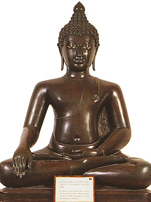 Buddha Subduing Mara, Chiang Saen Style